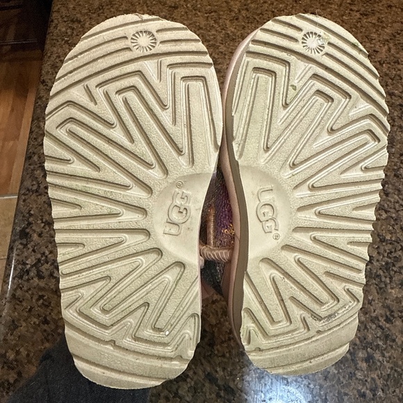 Toddler Ugg Boots - Picture 2 of 5